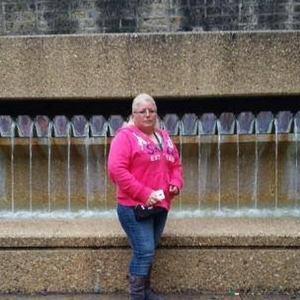Meet your Posher, Cyndi